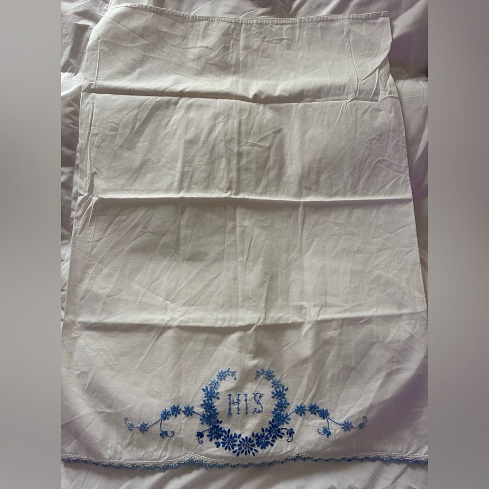 Vintage handmade  “his” and “hers” Embroidered Pillowcases - Picture 4 of 6